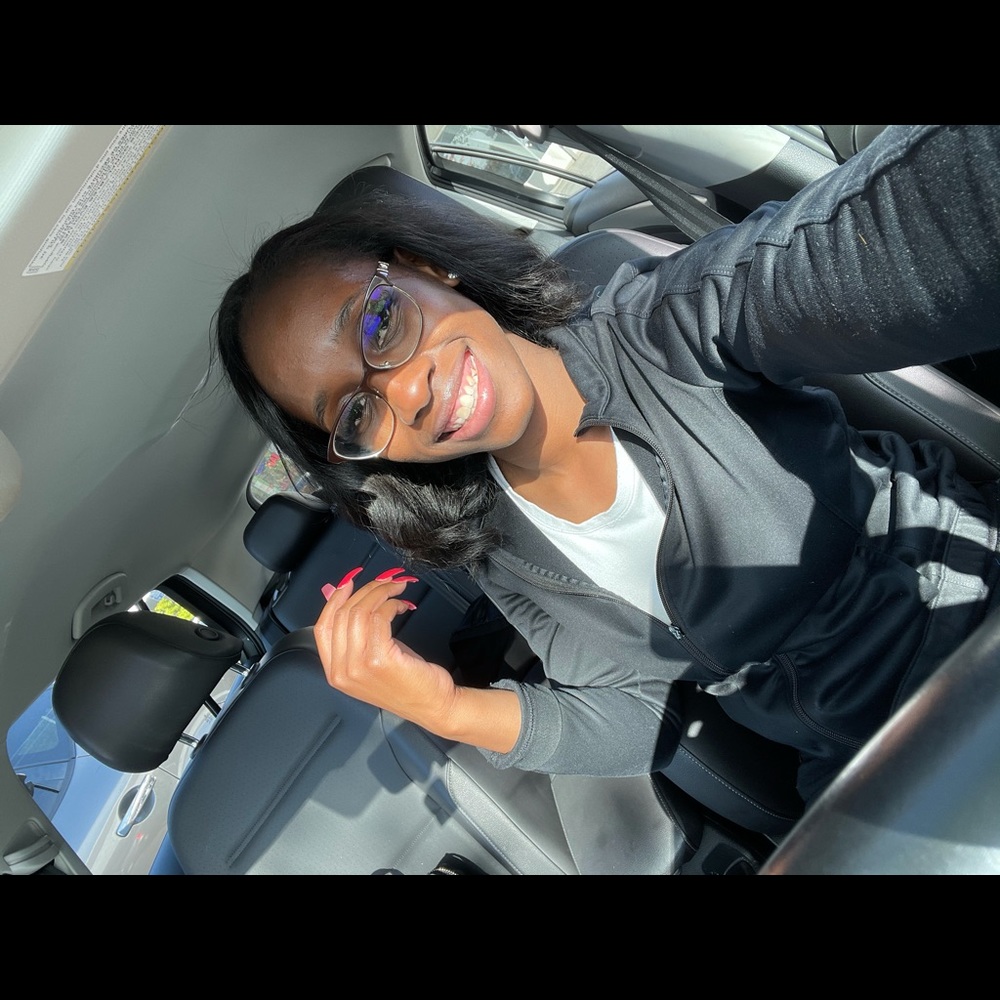 Meet your Posher, Cymone